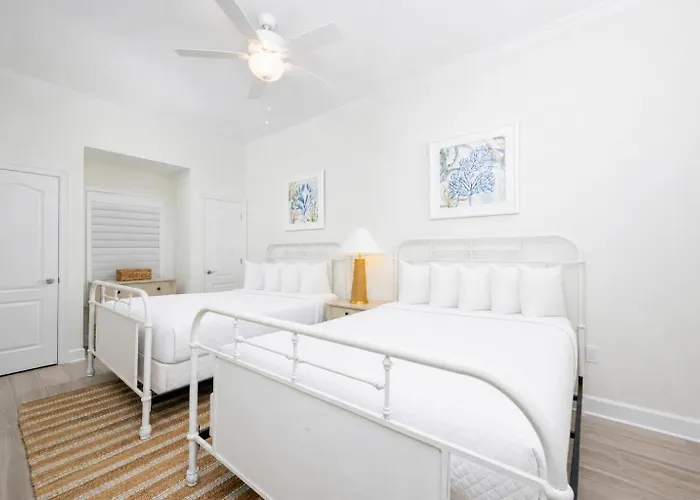 Phoenix Gulf Towers 2106 Apartment